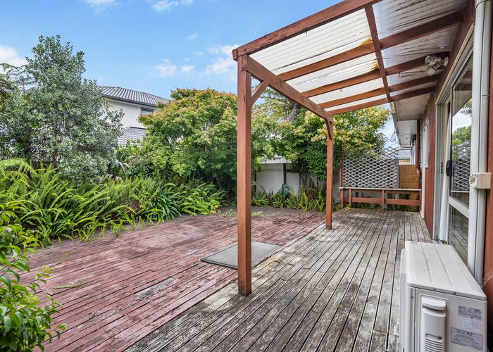  at 2/1 Golf Road, New Lynn, Auckland