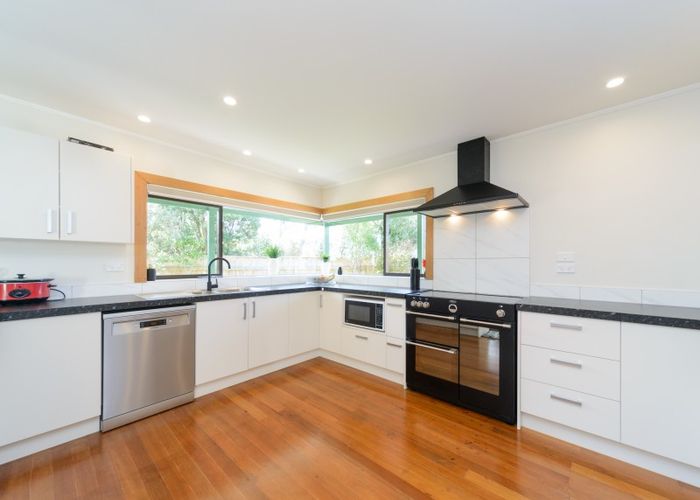  at 8 Guernsey Place, Fitzherbert, Palmerston North