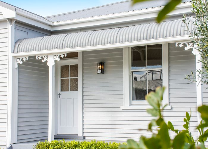  at 4A GLOUCESTER ROAD, Mount Maunganui, Tauranga