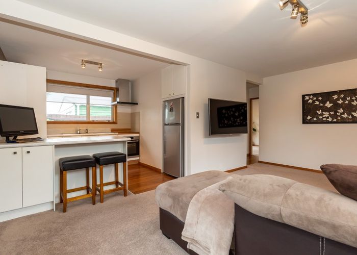  at 2/128 Foremans Road, Islington, Christchurch