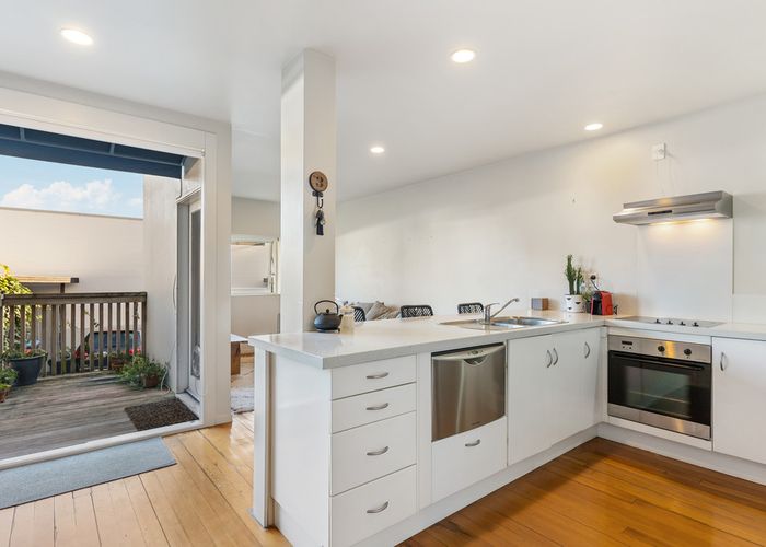  at 4/5 Pollen Street, Grey Lynn, Auckland