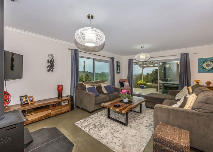  at 871 Krippner Road, Silverdale