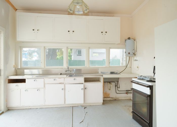 at 16 Greenwich Street, Waihola