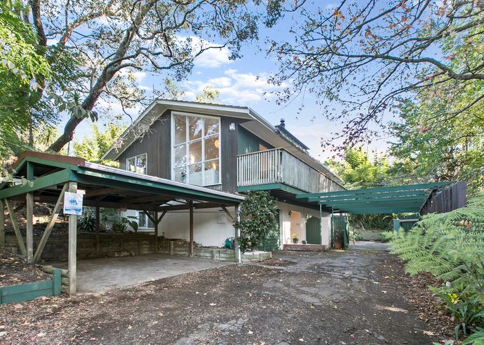  at 7A South Lynn Road, Titirangi, Auckland
