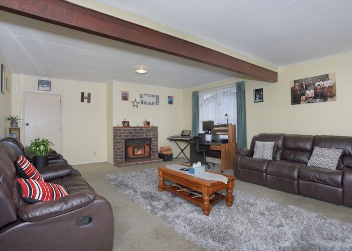  at 32 Mill Street, Marton