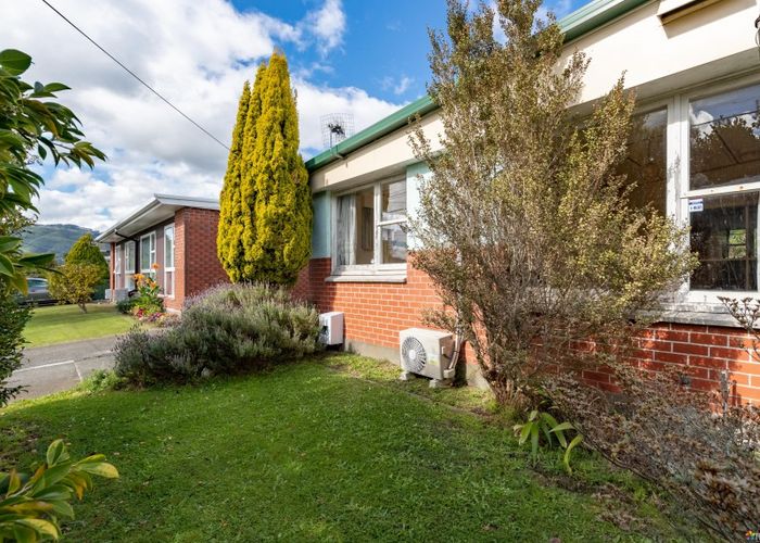  at 2/49 Frederick Street, Avalon, Lower Hutt