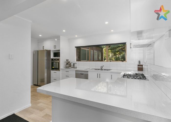  at 105 Kamahi Street, Stokes Valley, Lower Hutt