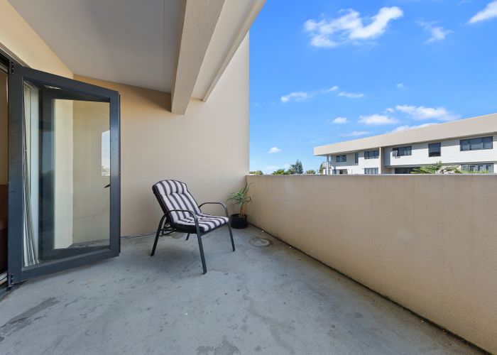  at 10/11 Jack Conway Avenue, MANUKAU, AUCKLAND