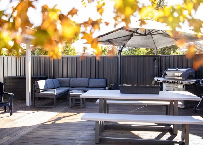  at 15 Cambridge Terrace, Taradale, Napier