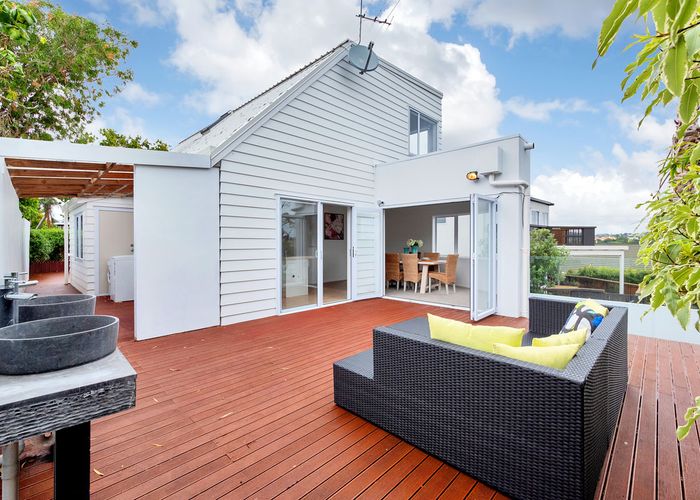  at 118C Paritai Drive, Orakei, Auckland