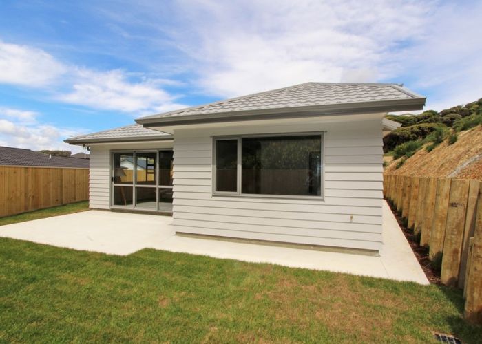  at 16 Spritsail Place, Whitby, Porirua