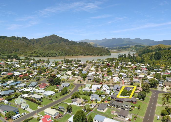  at 402 Linton Crescent, Whangamatā