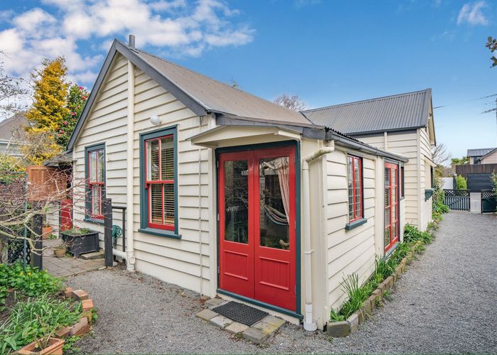  at 102 Bristol Street, St Albans, Christchurch