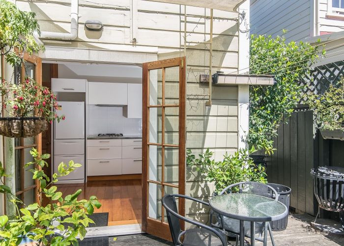  at 204 Tinakori Road, Thorndon, Wellington