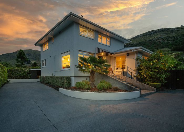  at 6 Sumnervale Drive, Sumner, Christchurch