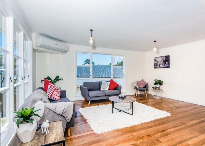  at 38 Lyndfield Lane, Newlands, Wellington