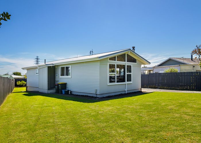  at 22 Simons Street, Moturoa, New Plymouth