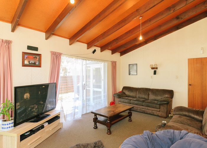  at 21 California Drive, Totara Park, Upper Hutt