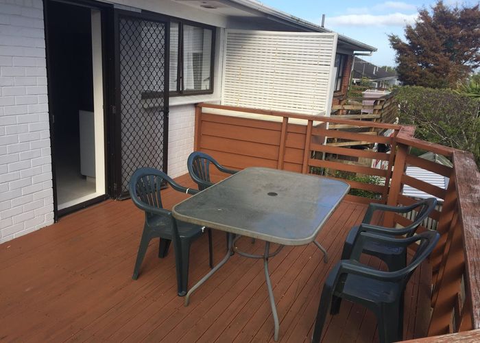  at 1/68 Ridge Road, Howick, Auckland