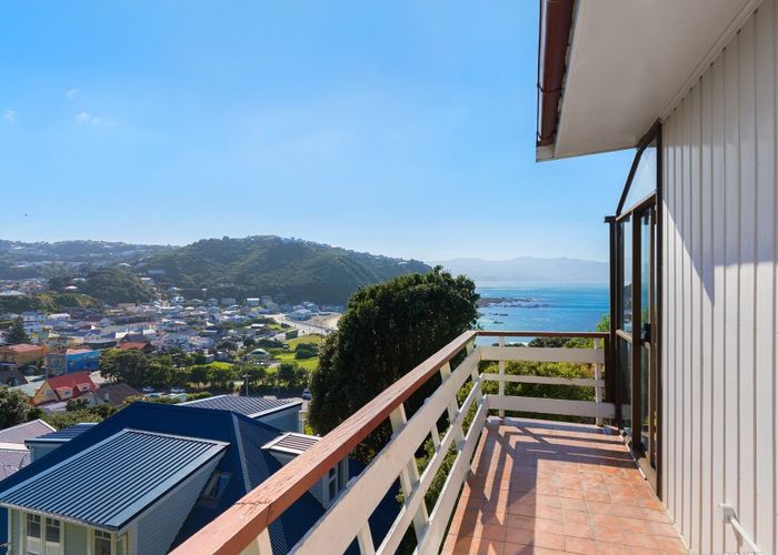  at 24 Knoll Street, Island Bay, Wellington