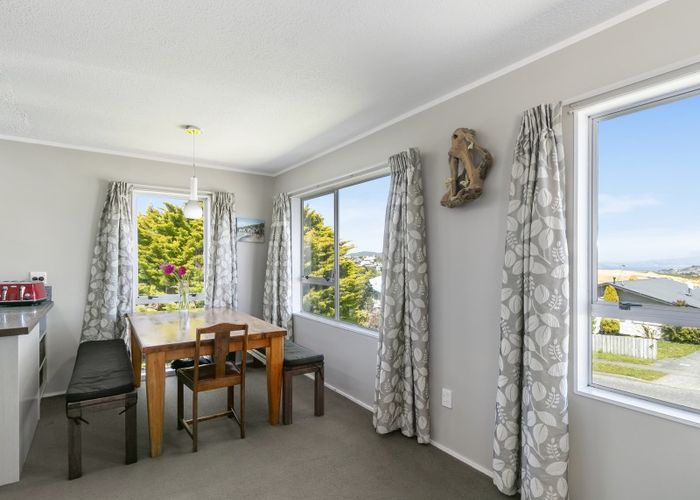  at 14 Kaitangata Crescent, Kelson, Lower Hutt