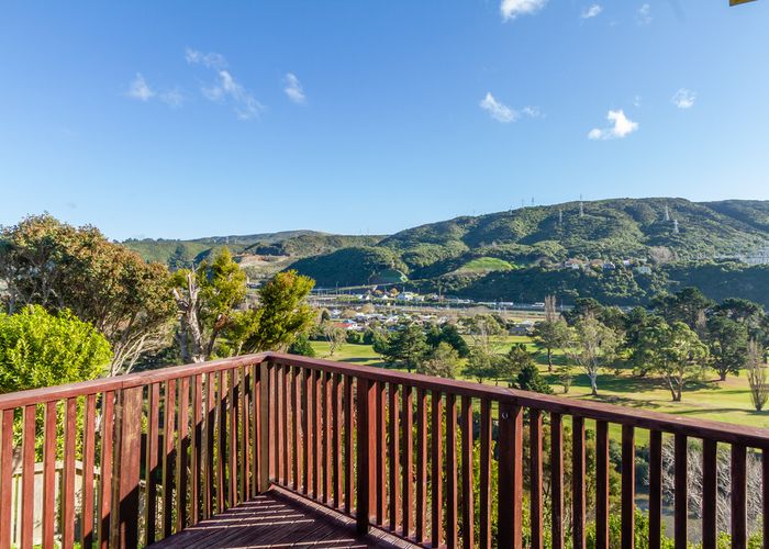  at 21 Manor Drive, Stokes Valley, Lower Hutt