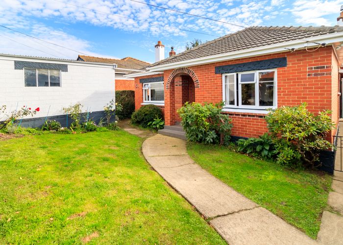  at 28 Mornington Road, Balaclava, Dunedin