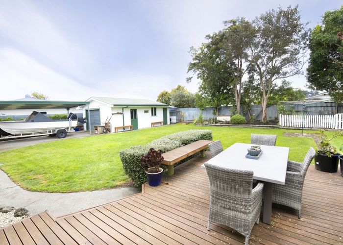  at 4 Clare Place, Pirimai, Napier