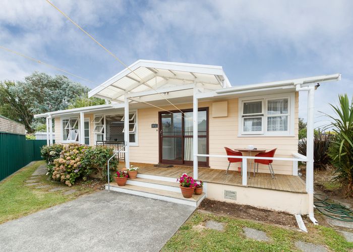  at 14 Hartley Place, Awapuni, Palmerston North