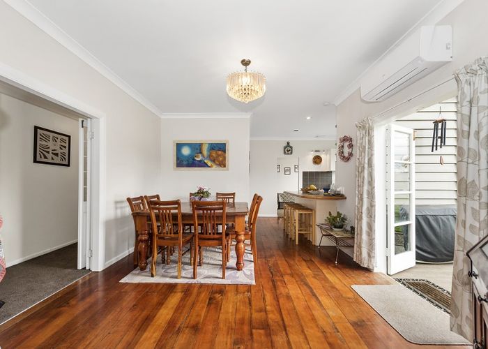  at 8 Lucien Place, Whitikahu