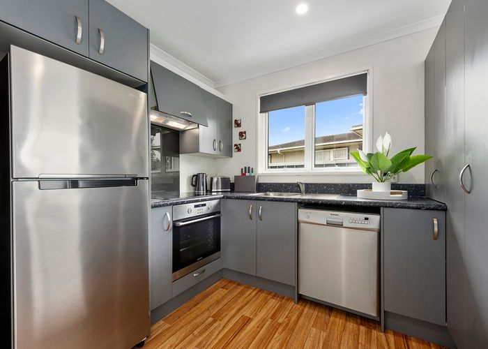  at 19 Waipounamu Drive, Kelson, Lower Hutt