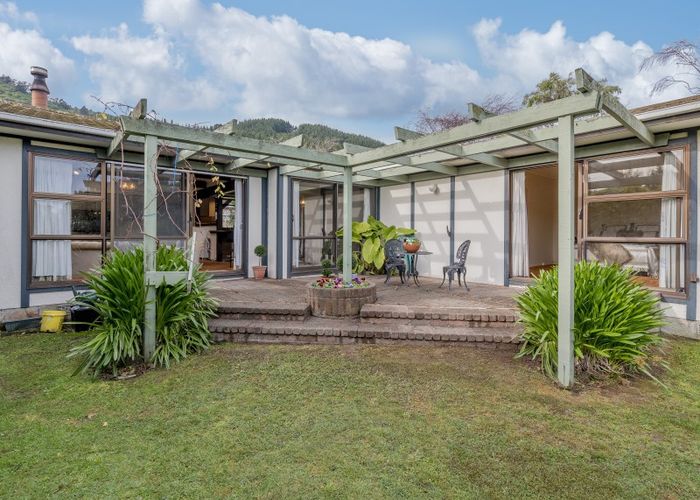  at 2 Shotover Grove, Waikanae