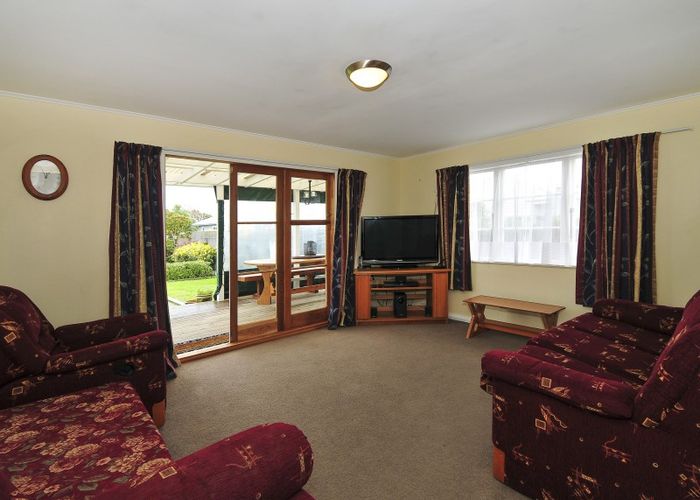  at 8 Lincoln Avenue, Epuni, Lower Hutt