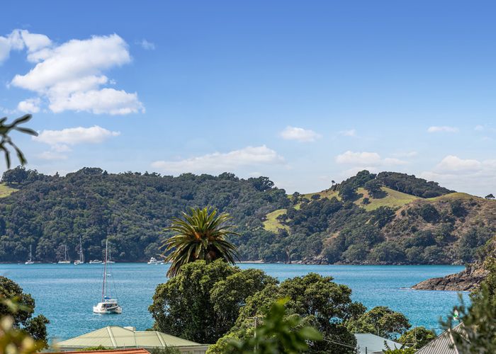  at 8 Fourth Avenue, Onetangi, Waiheke Island