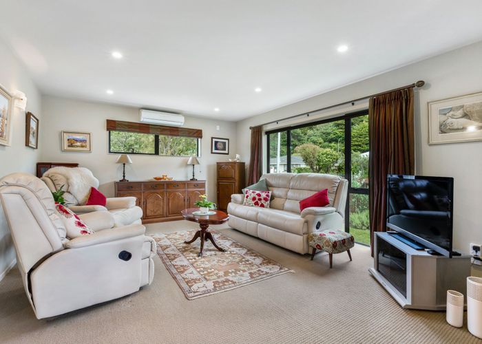  at 22 Nathan Street, Tawa, Wellington