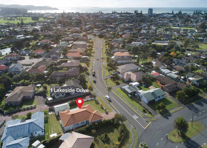  at 1 Lakeside Drive, Orewa, Orewa