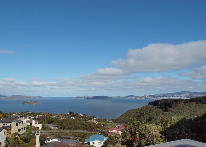  at 8 Titiro Moana Road, Korokoro, Lower Hutt