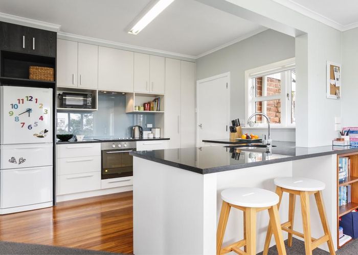  at 32 Evans Road, Glen Eden, Auckland