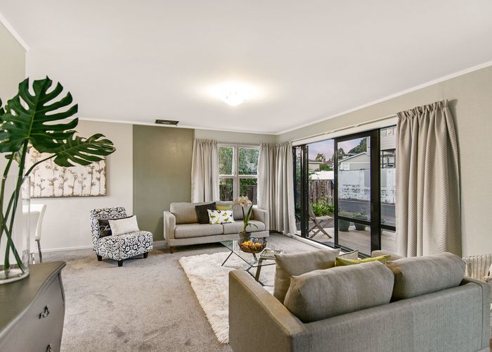  at 1/17 Steen Place, Mangere Bridge, Auckland