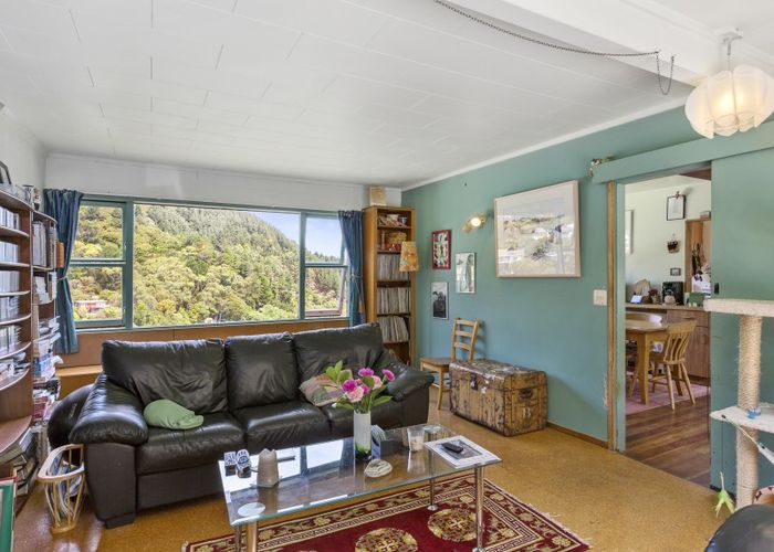  at 44 Waitohu Road, York Bay, Lower Hutt