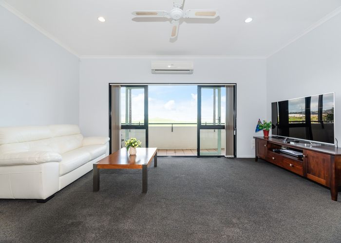  at 9/150 Chapel Road, Flat Bush, Auckland