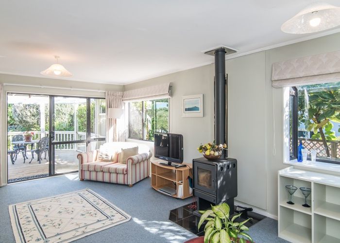  at 6 Marram Way, Peka Peka