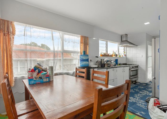  at 27 Eddowes Street, Manurewa, Auckland