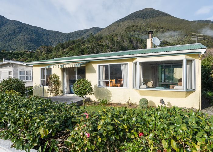  at 14 Esplanade, French Pass