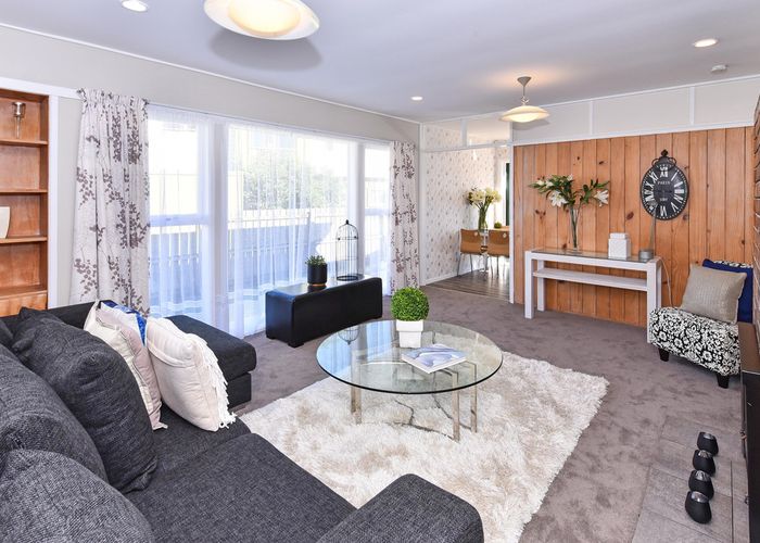  at 35 Laureston Avenue, Papatoetoe, Auckland