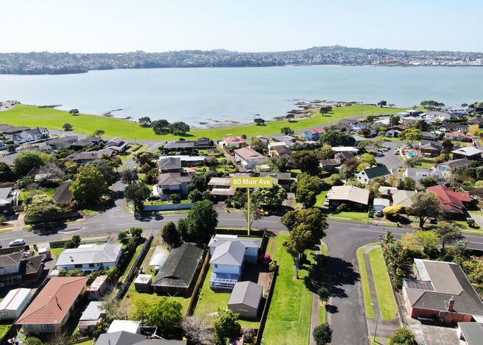  at 80 Muir Avenue, Mangere Bridge, Auckland