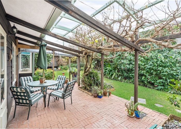  at 8 Rostrevor Avenue, Epsom, Auckland