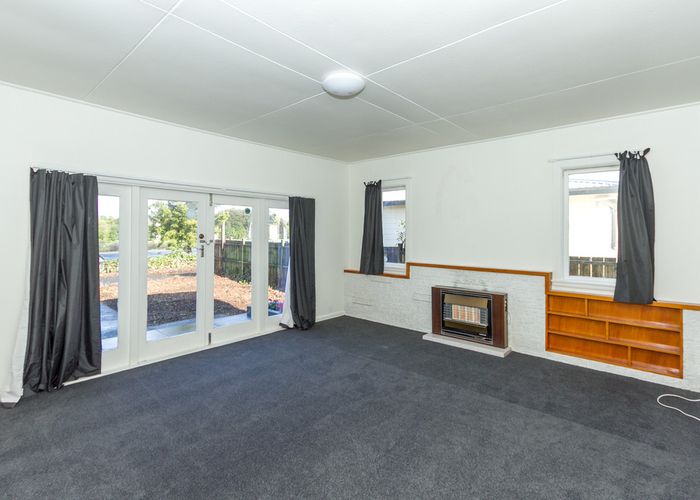  at 1 Fox Lane, Hamilton East, Hamilton