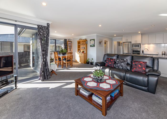  at 76 Avondale Road, Avondale, Christchurch