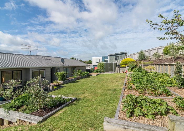  at 85 Queens Road, Waikanae Beach, Waikanae